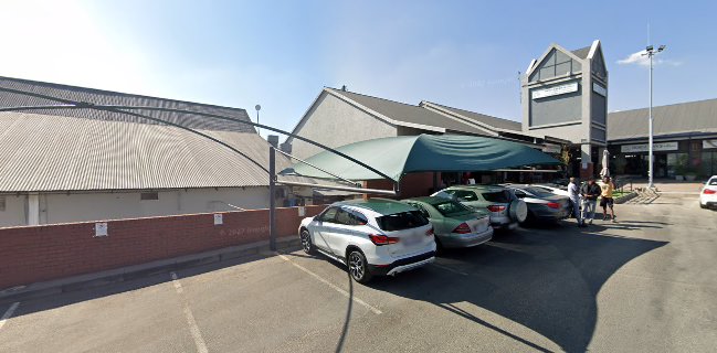 HAUTE - Boutique Patisserie